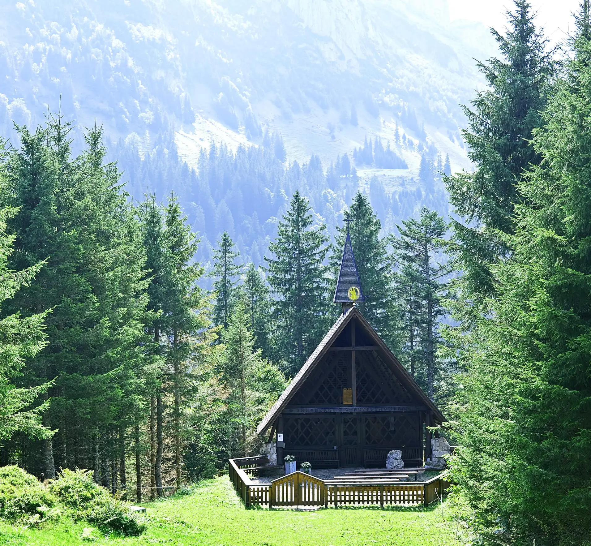 Eine kleine Kapelle in den Bergen bei Brülisau liegt ebenfalls auf der Wanderroute.
